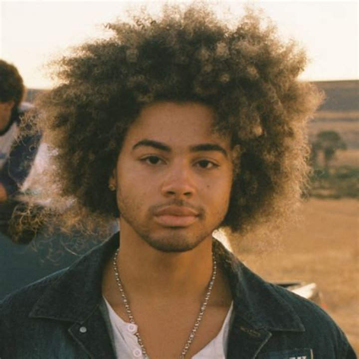 24kGoldn Biography, Age, Height, Wife, Net Worth, Family