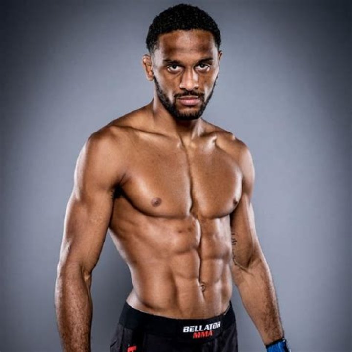 A. J. McKee biografía, edad, altura, esposo, net worth, familia