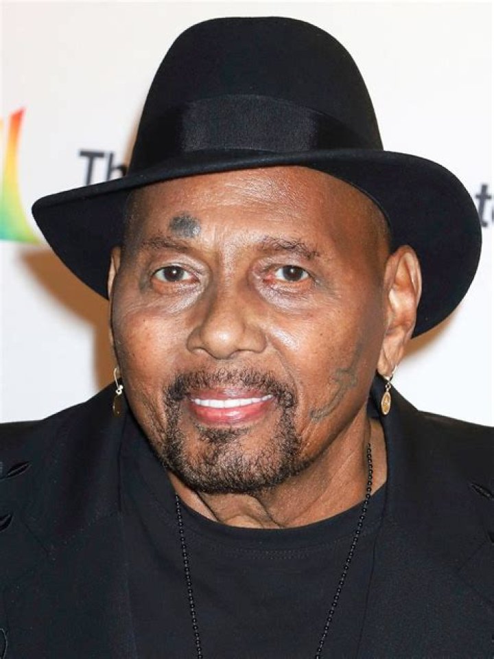 Aaron Neville Biography, Age, Height, Wife, Net Worth, Family
