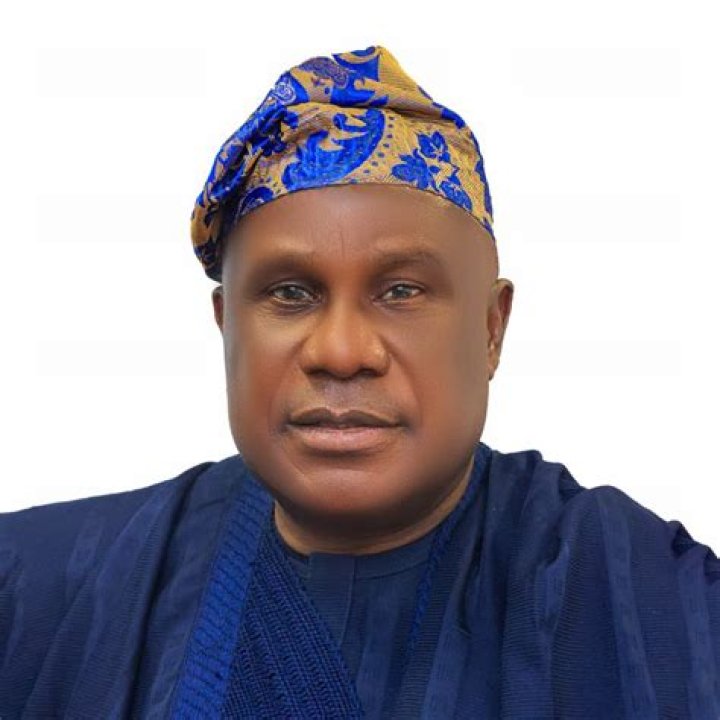 Abdulfatai Buhari Biography, Age, Height, Wife, Net Worth, Family