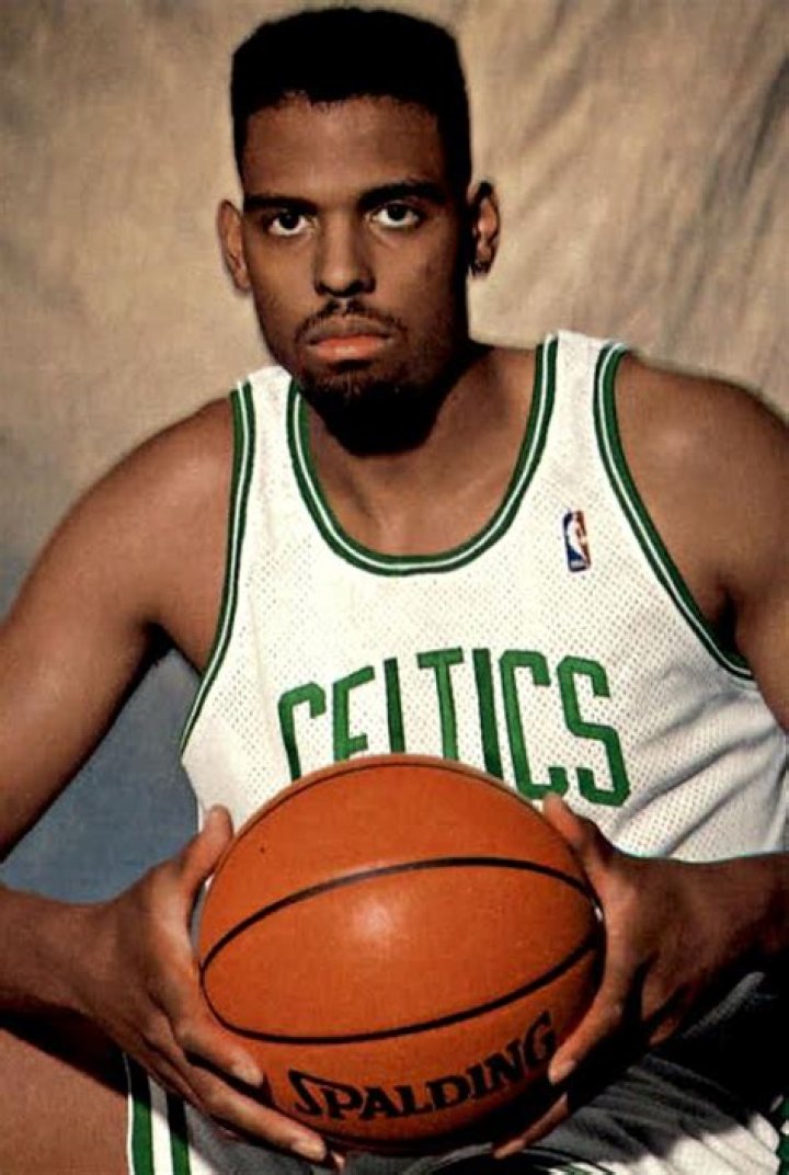 Acie Earl Biography, Age, Height, Wife, Net Worth, Family