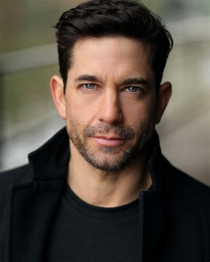 Adam Garcia Biography, Age, Height, Wife, Net Worth, Family