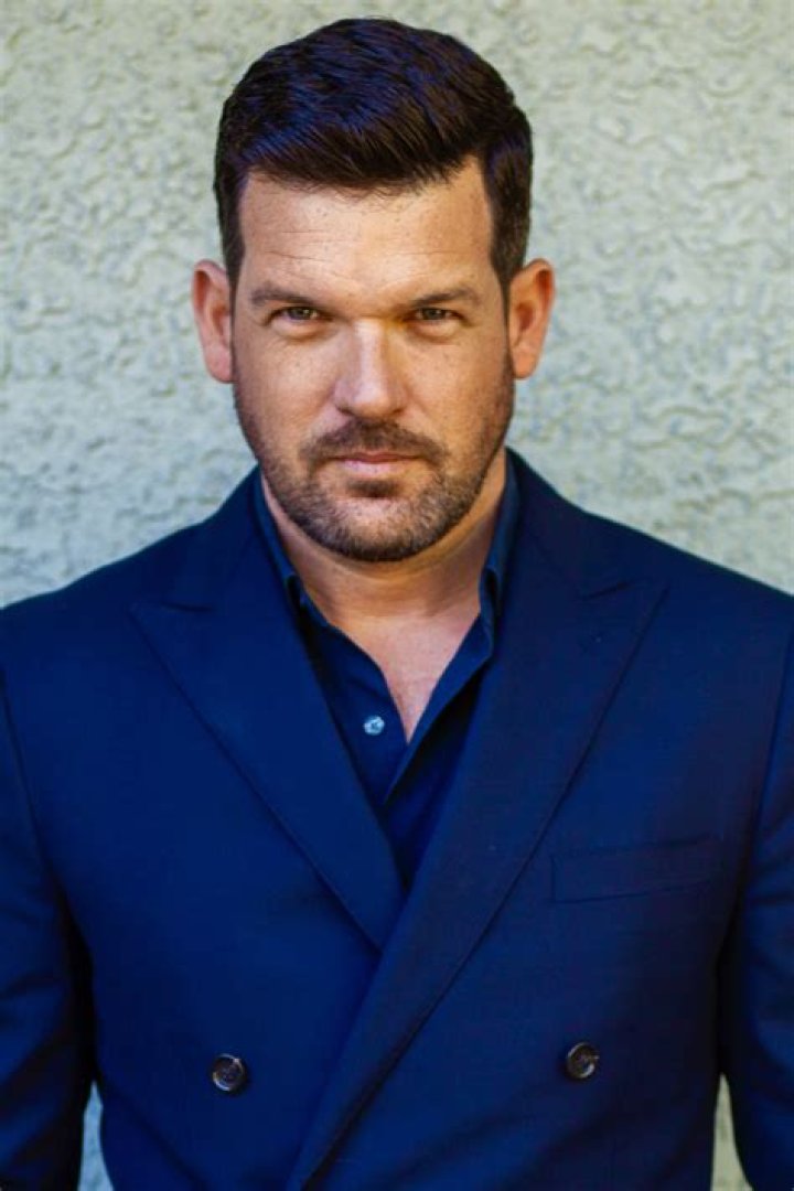 Adam Sinclair Biography, Age, Height, Wife, Net Worth, Family