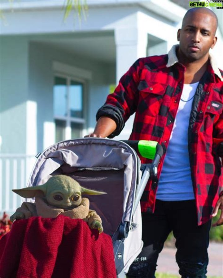 Adande 'Swoozie' Thorne Biography, Age, Height, Wife, Net Worth, Family