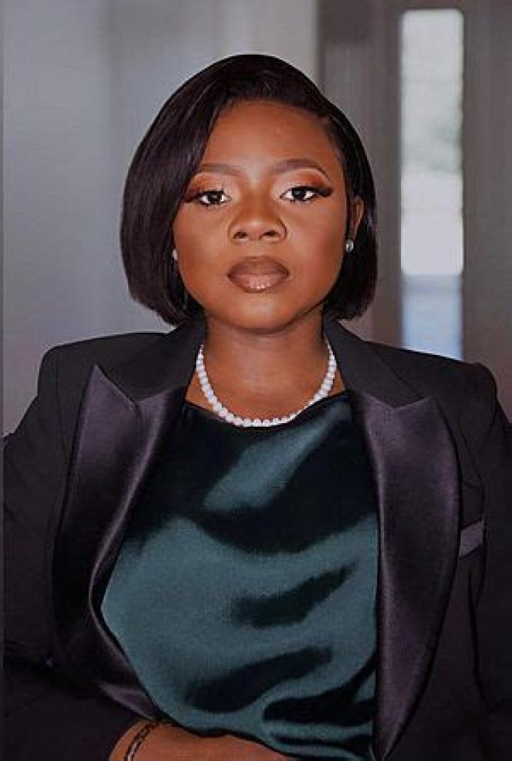 Adeola Olubamiji Biography, Age, Height, Husband, Net Worth, Family