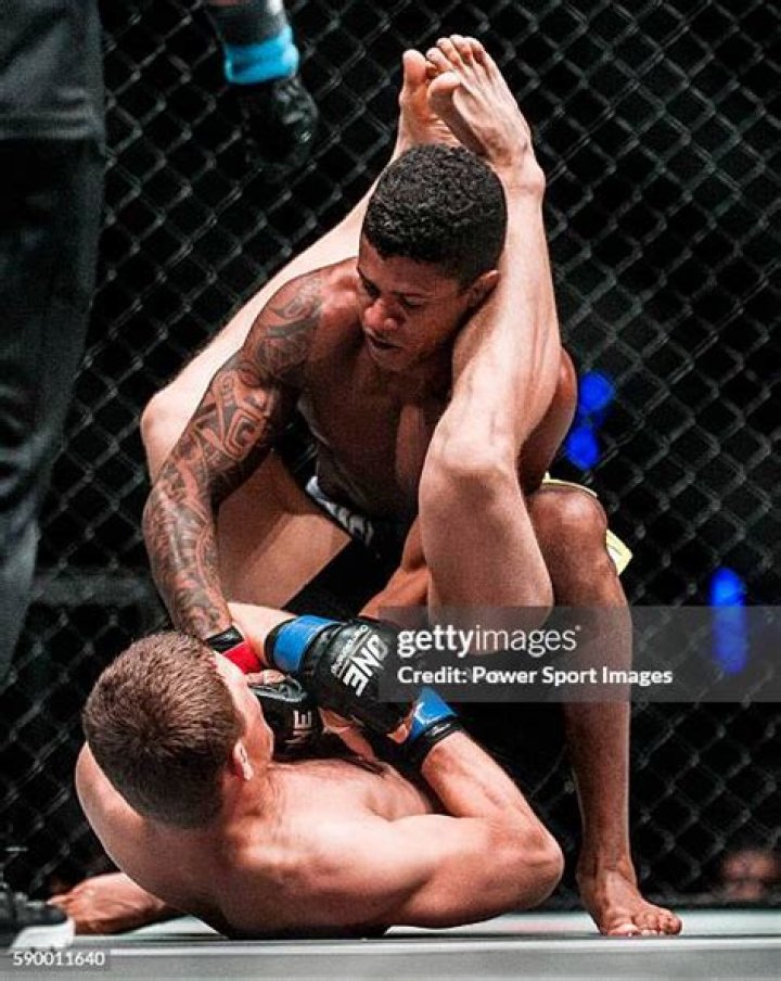 Adriano Moraes Biography, Age, Height, Wife, Net Worth, Family