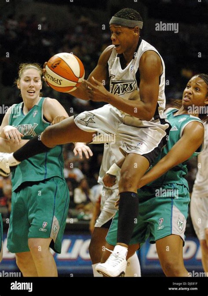 Adrienne Goodson Biography, Age, Height, Husband, Net Worth, Family