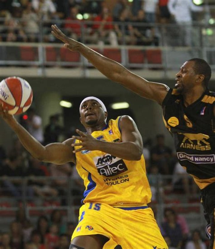 Akin Akingbala Biography, Age, Height, Wife, Net Worth, Family