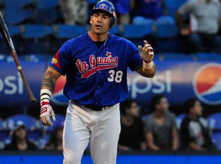 Alex Cabrera biografía, edad, altura, esposo, net worth, familia