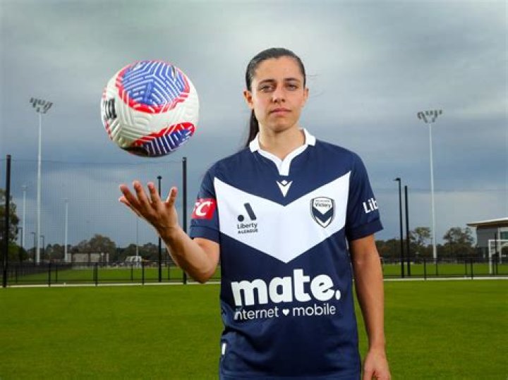 Alex Chidiac Biography, Age, Height, Husband, Net Worth, Family