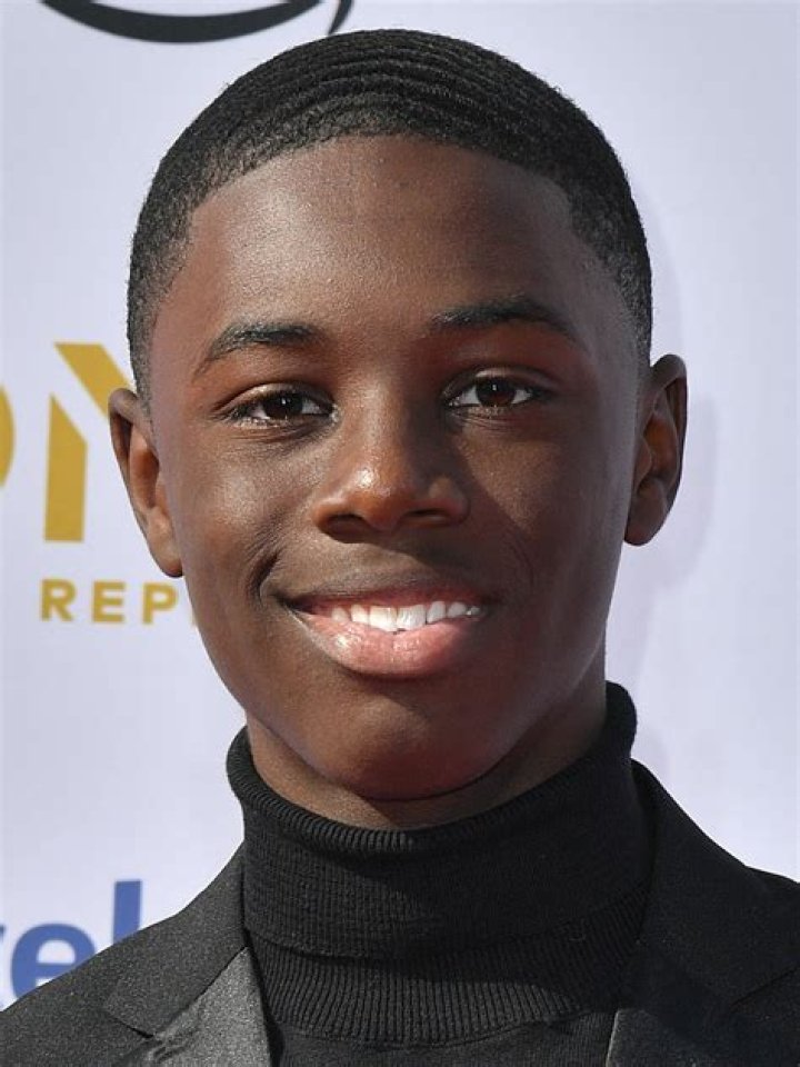 Alex Hibbert Biography, Age, Height, Wife, Net Worth, Family