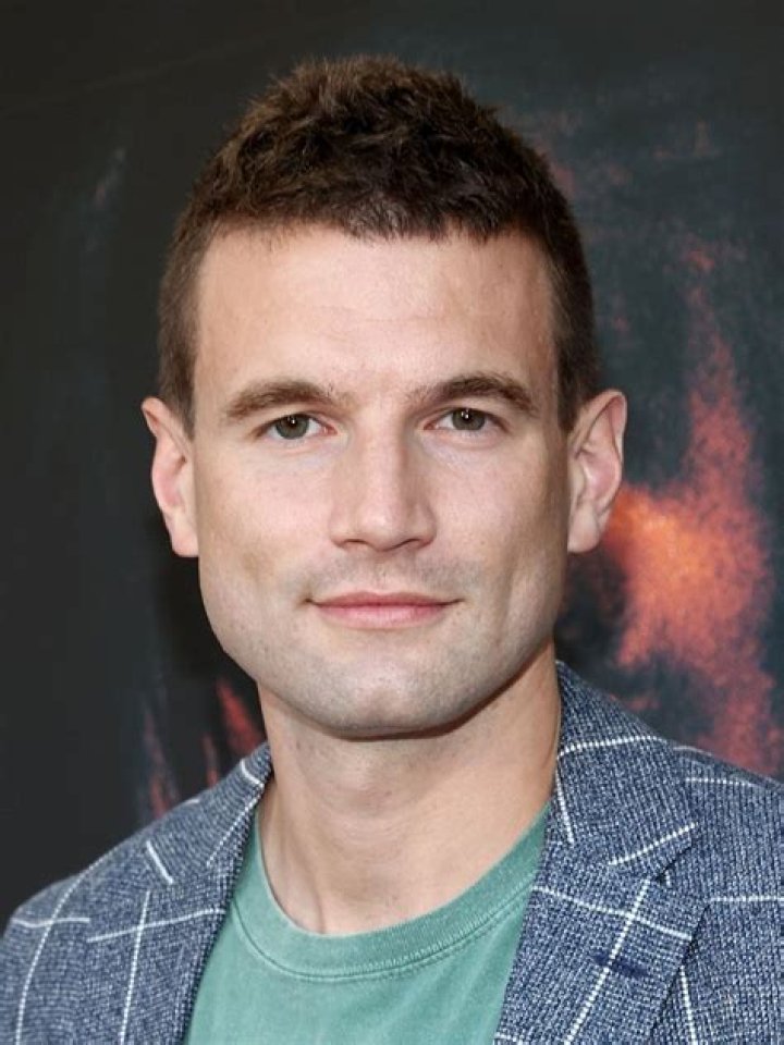 Alex Russell Biography, Age, Height, Wife, Net Worth, Family