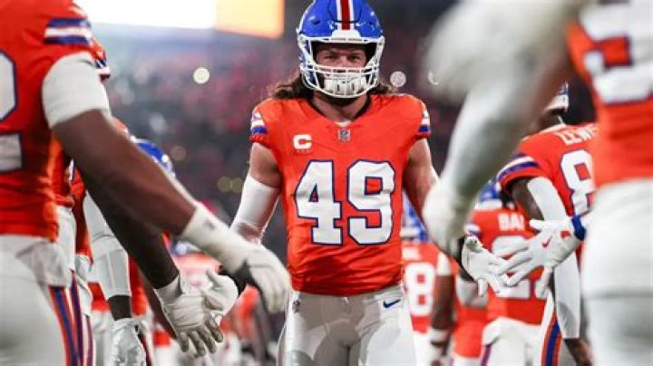 Alex Singleton Biography, Age, Height, Wife, Net Worth, Family