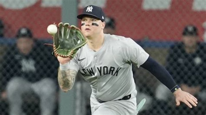 Alex Verdugo biografía, edad, altura, esposo, net worth, familia