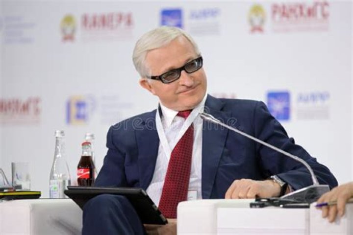 Alexander Shokhin Biography, Age, Height, Wife, Net Worth, Family