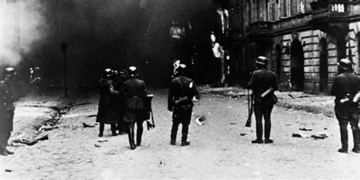 Alexis von Roenne Biography, Age, Height, Wife, Net Worth and Family