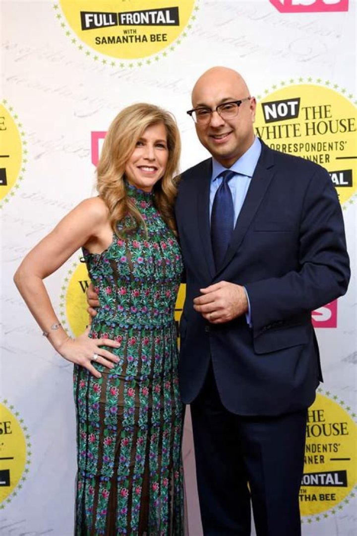 Ali Velshi Biography, Age, Height, Wife, Net Worth, Family