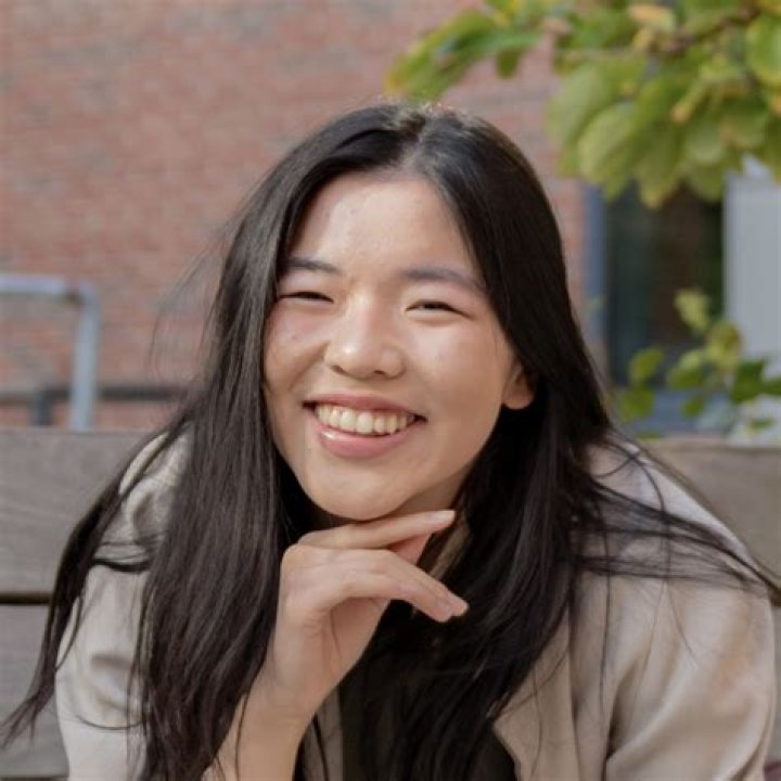 Alicia Li Biography, Age, Height, Husband, Net Worth, Family