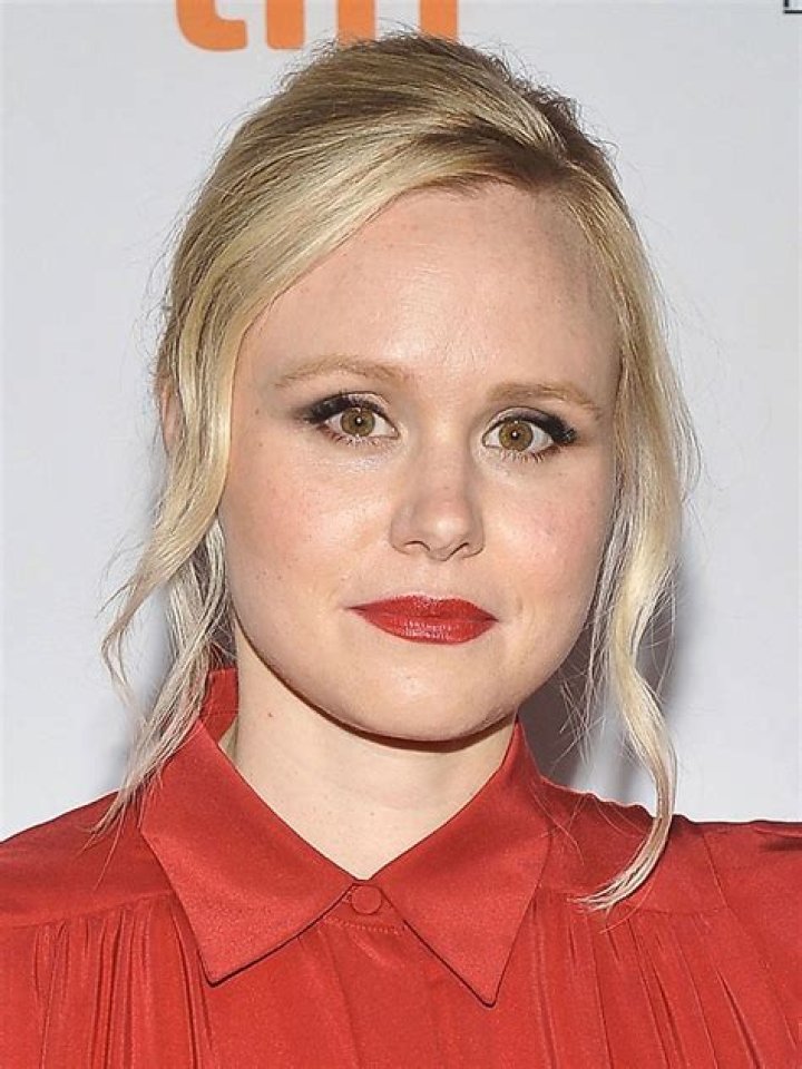 Alison Pill biografía, edad, altura, esposa, net worth, familia