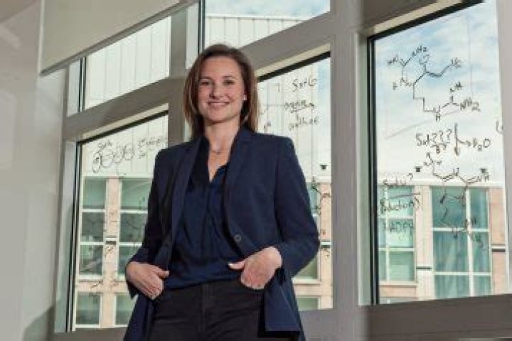 Alison R.H. Narayan Biography, Age, Height, Husband, Net Worth, Family