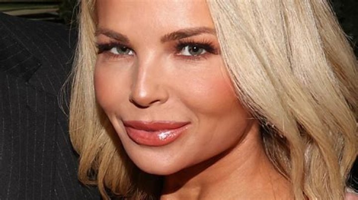 Allie Lutz Biography, Age, Height, Husband, Net Worth, Family