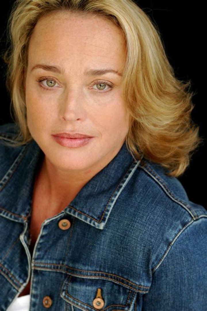 Allison Mackie Biography, Age, Height, Husband, Net Worth, Family