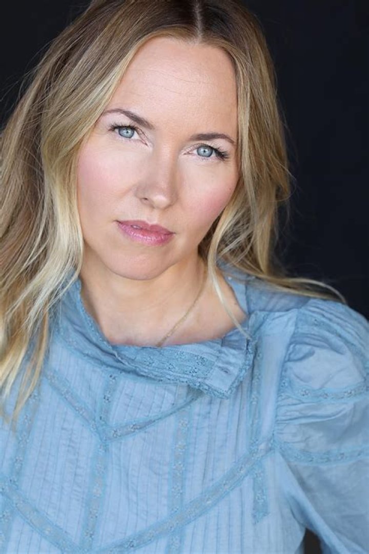 Amy Hathaway Biography, Age, Height, Husband, Net Worth, Family