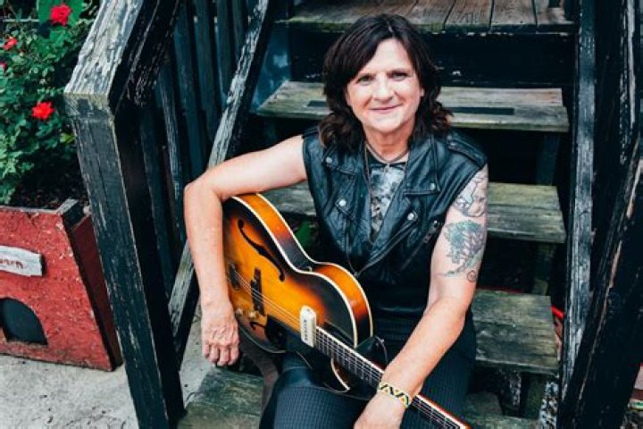 Amy Ray Biography, Age, Height, Husband, Net Worth, Family