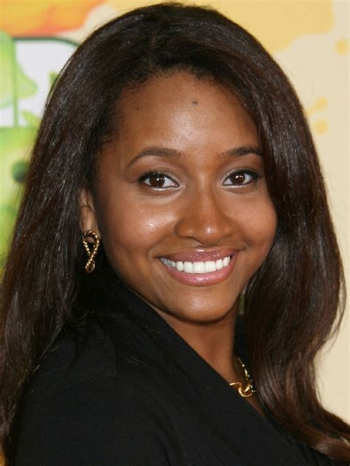 Andrea Lewis Biography, Age, Height, Husband, Net Worth, Family