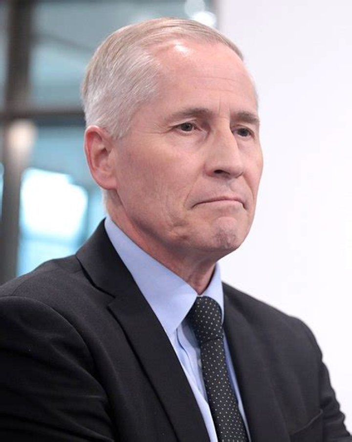 Andrew Gould Biography, Age, Height, Wife, Net Worth, Family