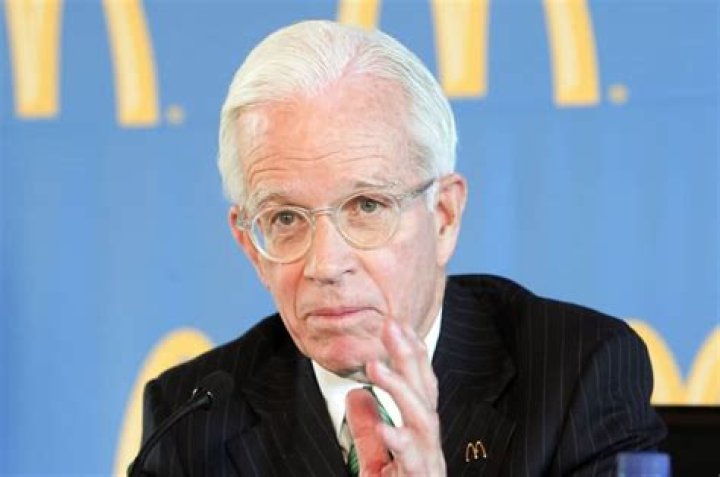 Andrew McKenna Biography, Age, Height, Wife, Net Worth, Family