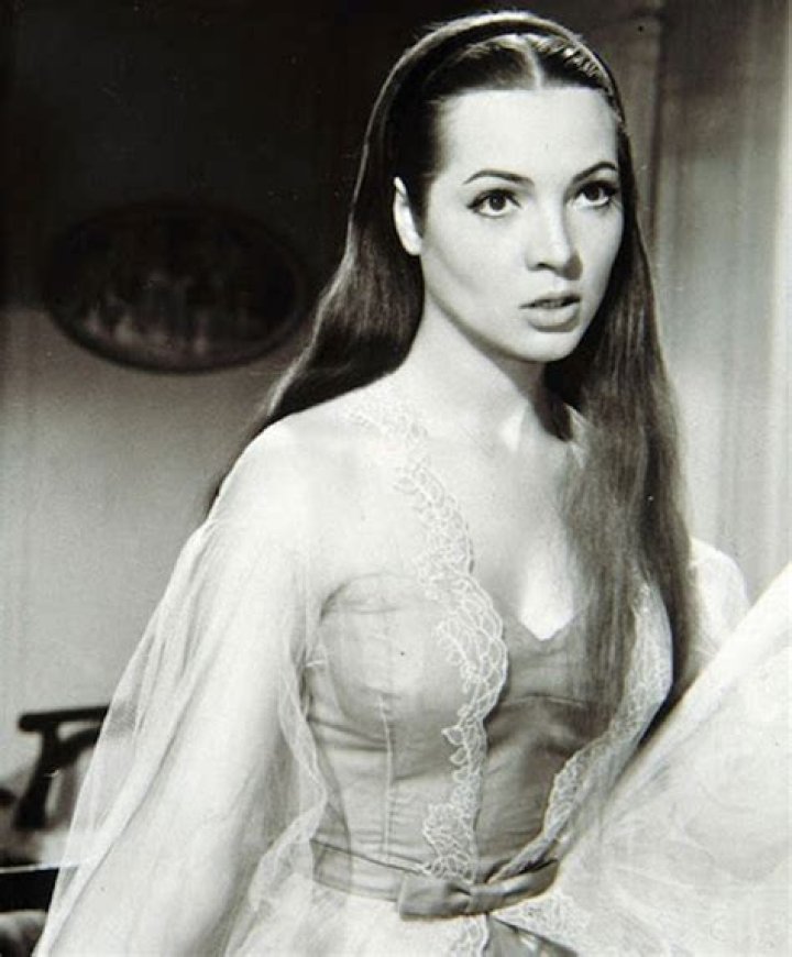 Angelines Fernández biografía, edad, altura, esposa, net worth, familia