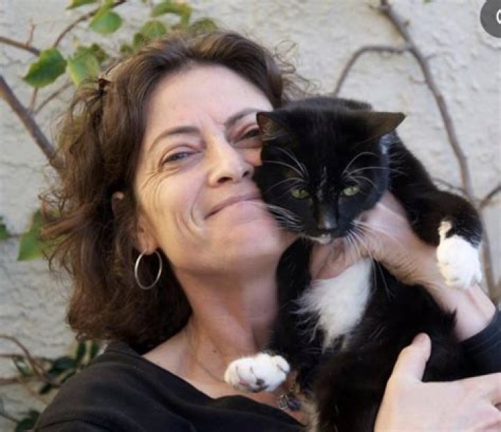 Angie Rubin Biography, Age, Height, Husband, Net Worth, Family