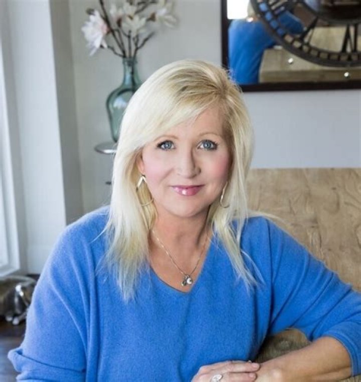 Anita Cochran Biography, Age, Height, Husband, Net Worth, Family