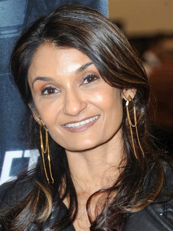 Anjali Bhimani Biography, Age, Height, Husband, Net Worth, Family