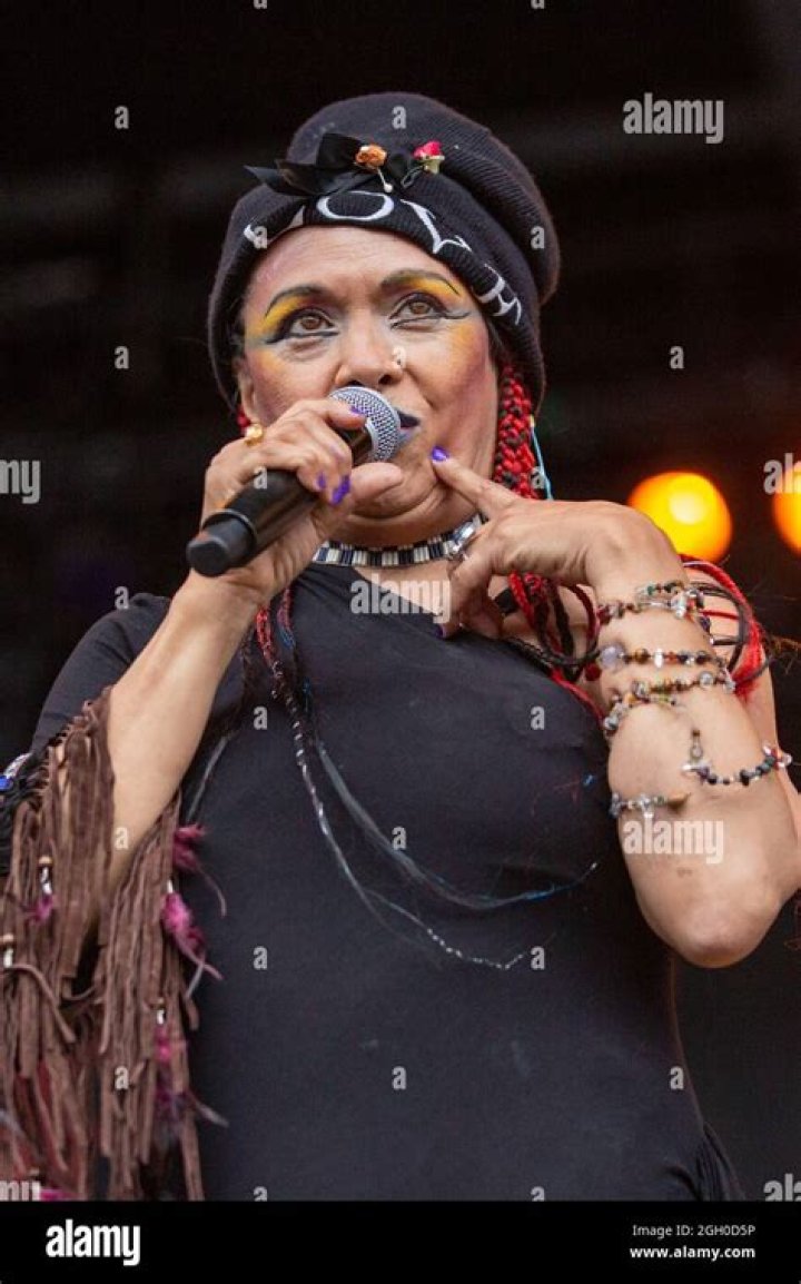 Annabella Lwin biografía, edad, altura, esposa, net worth, familia