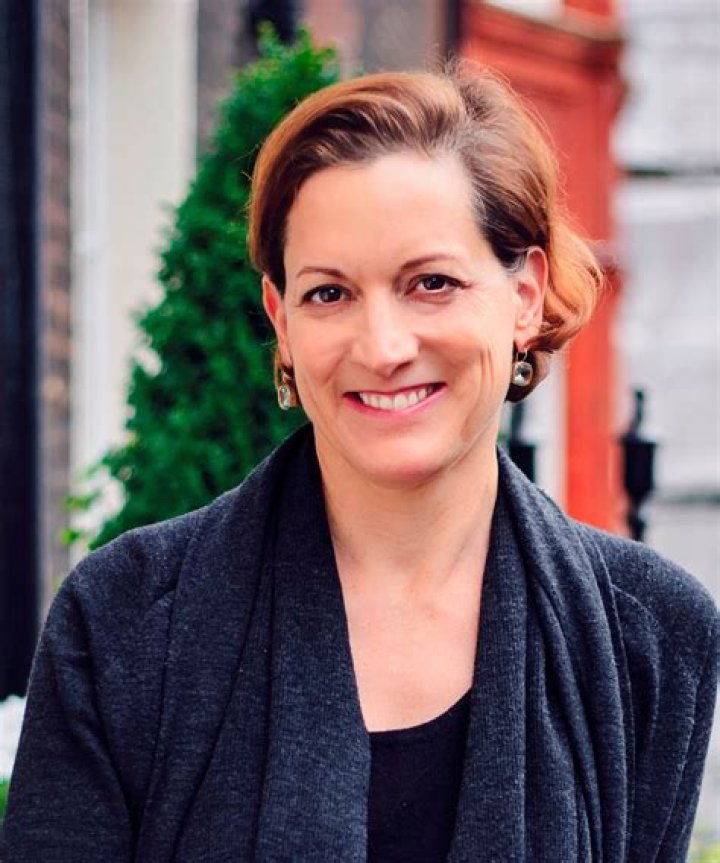 Anne Applebaum Biography, Age, Height, Husband, Net Worth, Family