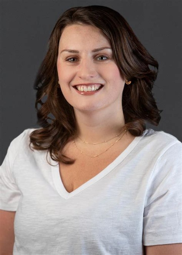 Anne Walsh Biography, Age, Height, Husband, Net Worth, Family