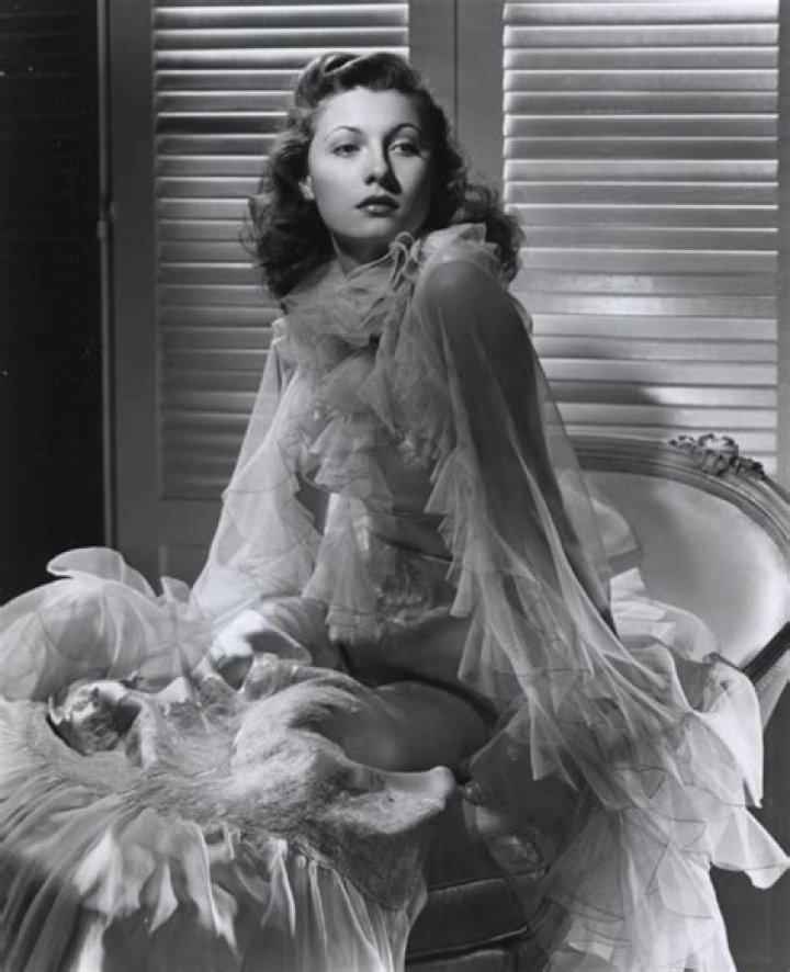 Annelle Hayes Biography, Age, Height, Husband, Net Worth, Family