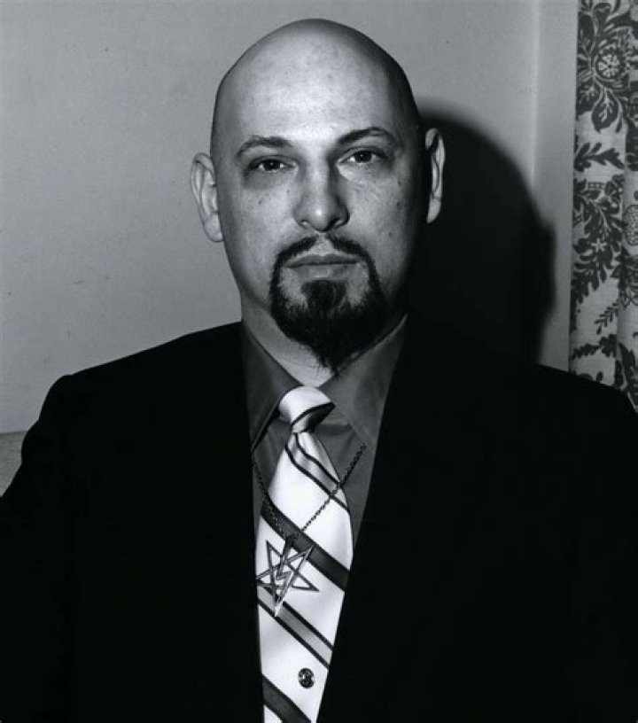 Anton LaVey biografía, edad, altura, esposo, net worth, familia
