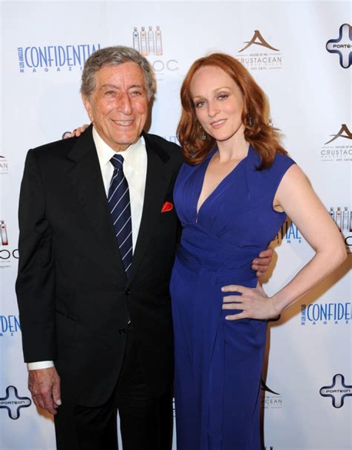 Antonia Bennett Biography, Age, Height, Husband, Net Worth, Family