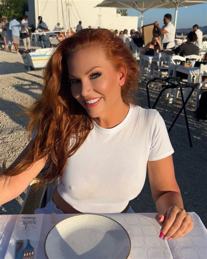 April Macie Biography, Age, Height, Husband, Net Worth, Family