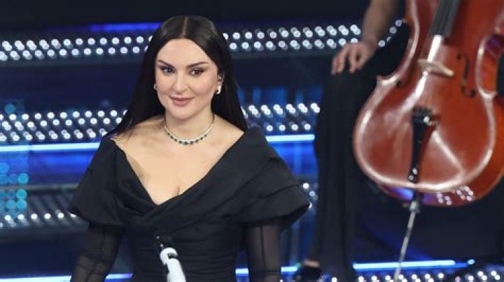 Arisa Biography, Age, Height, Husband, Net Worth, Family