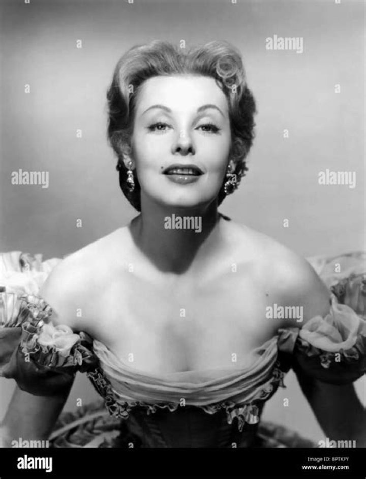 Arlene Dahl biografía, edad, altura, esposa, net worth, familia