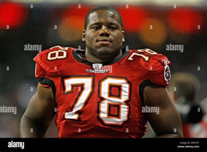 Arron Sears Biography, Age, Height, Wife, Net Worth, Family