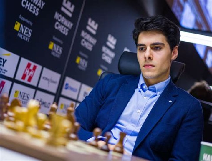 Aryan Tari Biography, Age, Height, Wife, Net Worth, Family