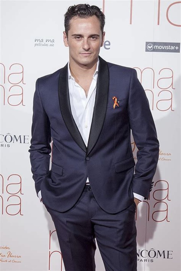 Asier Etxeandia Biography, Age, Height, Wife, Net Worth, Family