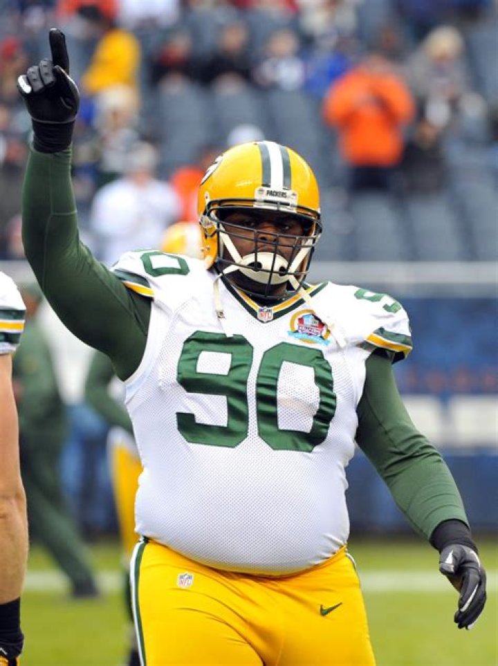 B. J. Raji biografía, edad, altura, esposo, net worth, familia