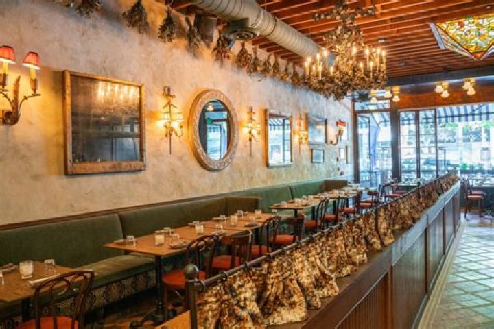 Bacari Biography, Age, Height, Wife, Net Worth, Family