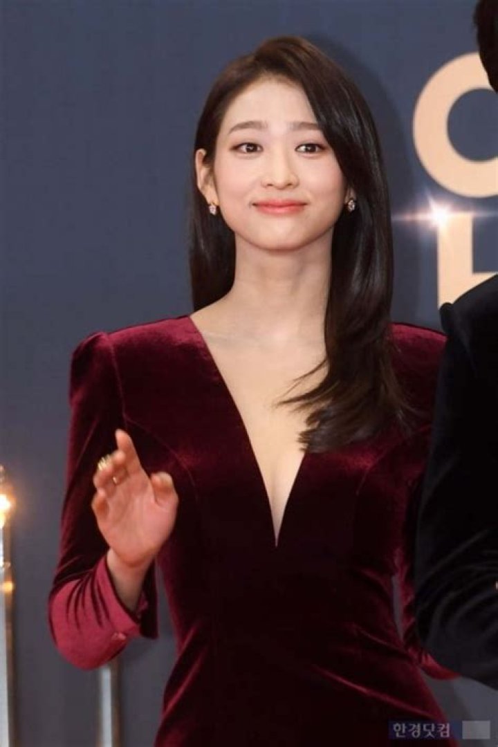 Bae Noo-ri Biography, Age, Height, Husband, Net Worth, Family